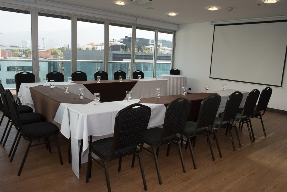 Отель Ramada Bogota Parque 93 Экстерьер фото
