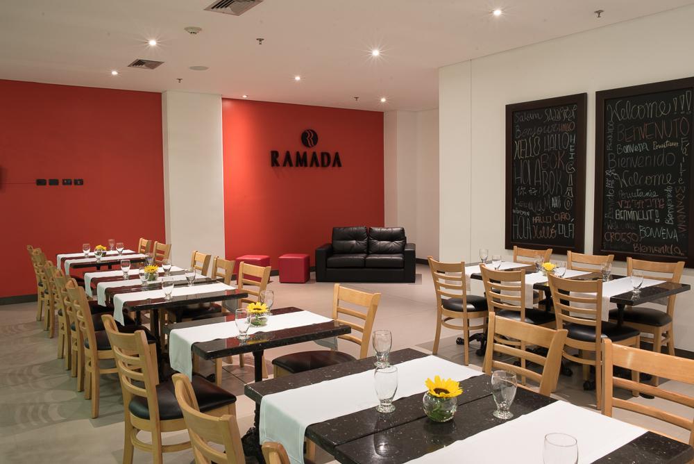Отель Ramada Bogota Parque 93 Экстерьер фото